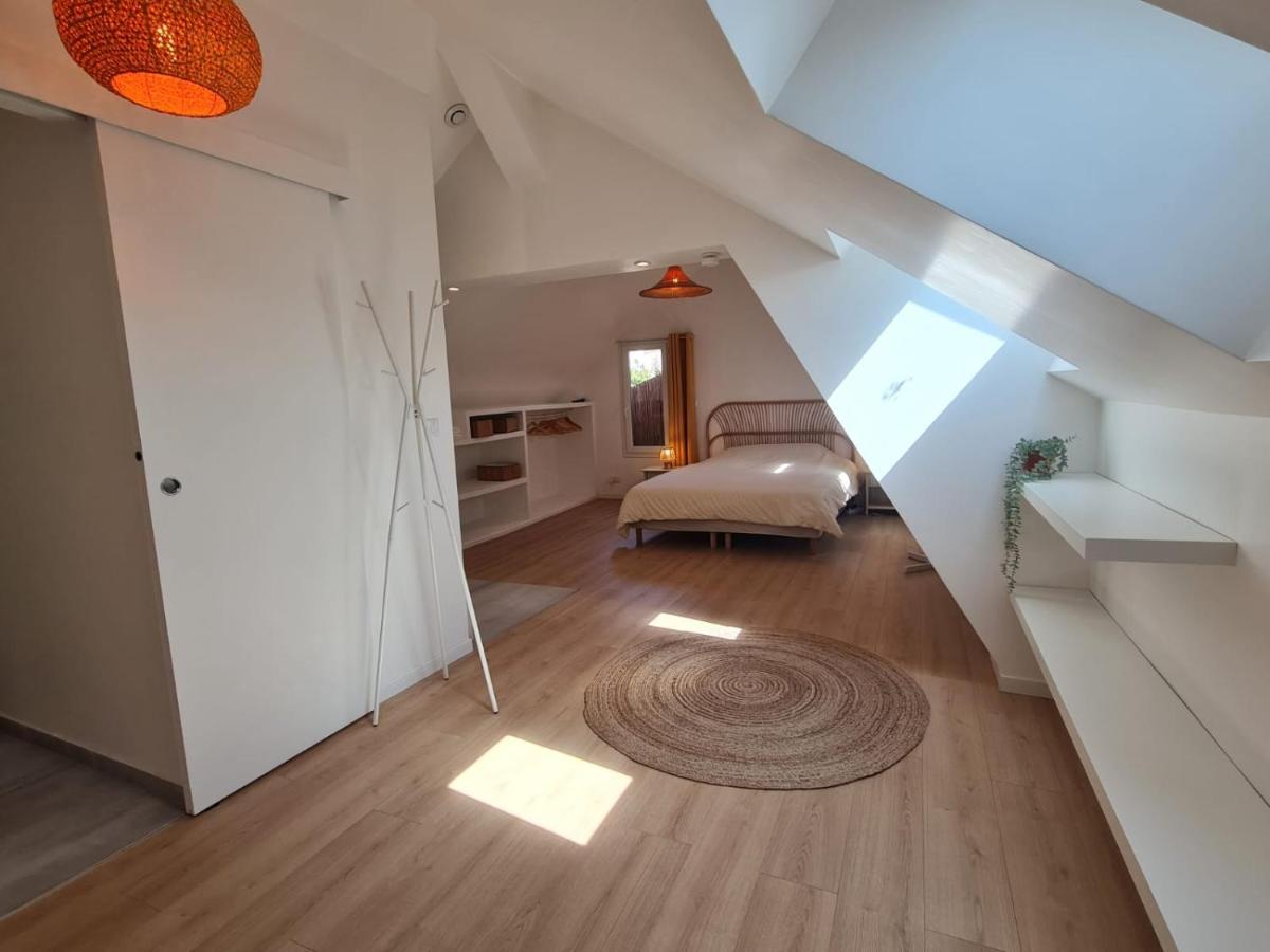 Le Saint Christophe - Mairie D'Aubervilliers Ligne 12 ภายนอก รูปภาพ